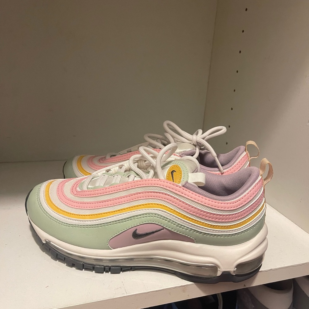 Women’s Nike Air Max 97